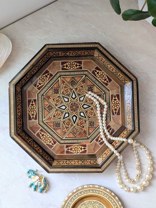 Ośmiokątna taca mozaikowa z inkrustacją z masy perłowej