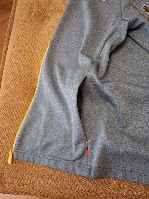 Кофта з капюшоном .