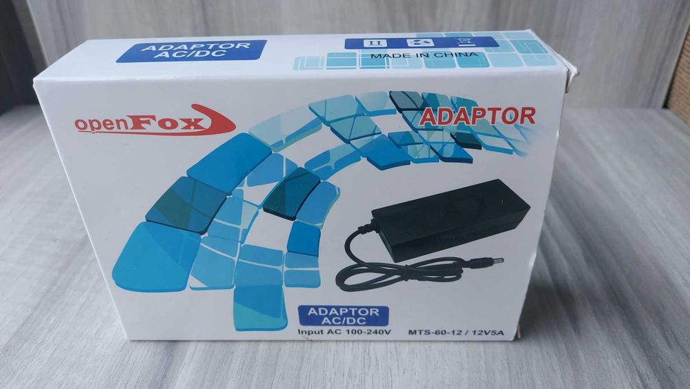 Адаптер/ блок питания на 12В 5А 60Ватт, штекер 5.5 x 2.1мм