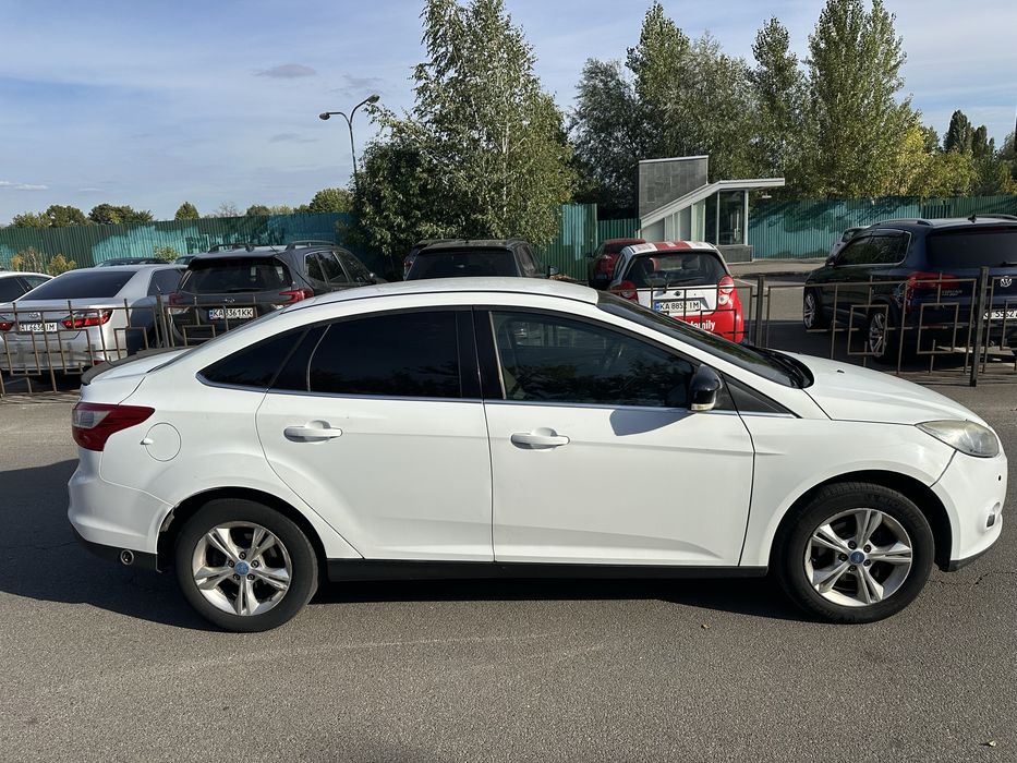 Ford Focus 2012 VIN WF0MXXGCBMCE88188 фото оголошення 3 з 7