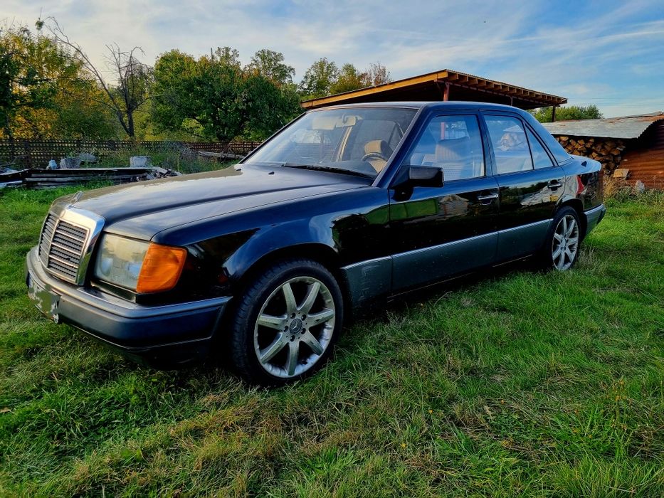 Mercedes-Benz W124