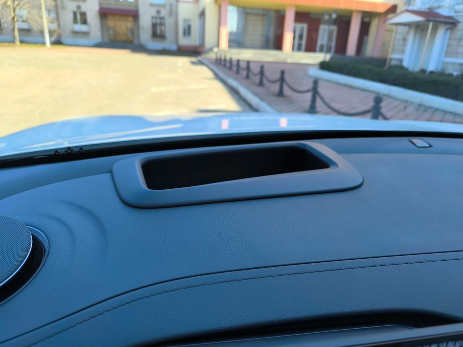 Сучасний електромобіль у передтоповій комплектації Geely Galaxy E5