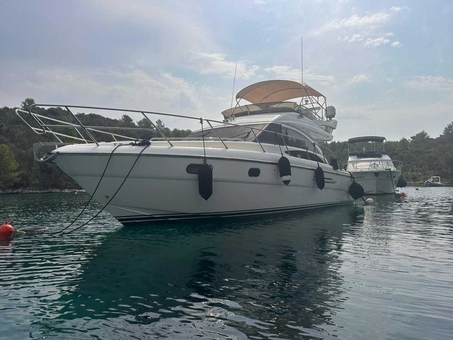 Продам моторну яхту Princess 42 Fly