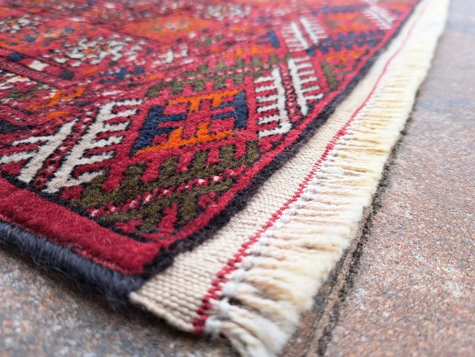 Pakistańska Buchara 80 × 127 cm – ręcznie tkany dywan klasyk w wyjątkowej kolorystyce