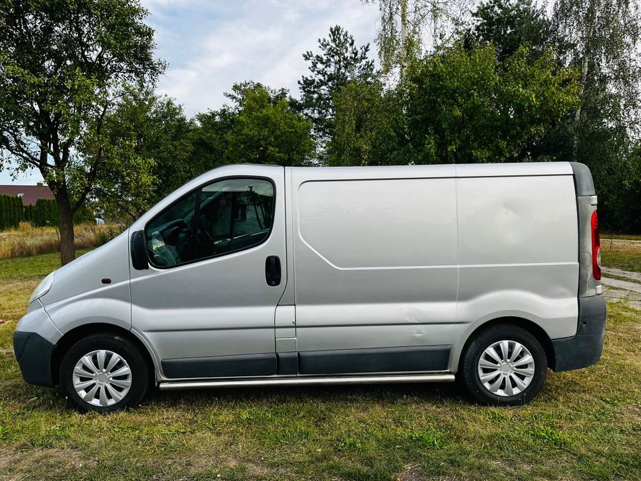 Vivaro 2.0 2011 84 kw sprowadzony zarejestrowany, hak