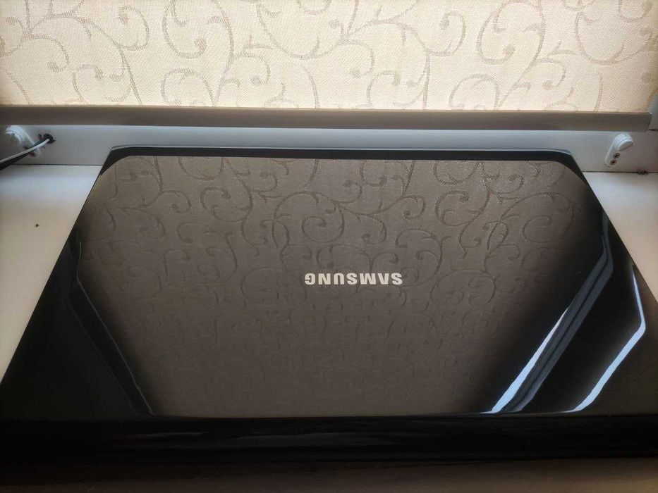 Ноутбук Samsung R522