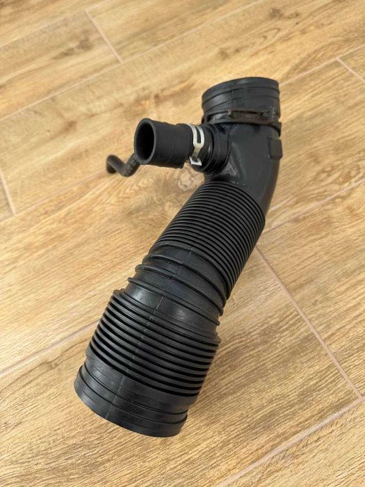 Патрубок повітряного фільтра патрубок VAG 1J0129684CD VAG 1J0 129 684