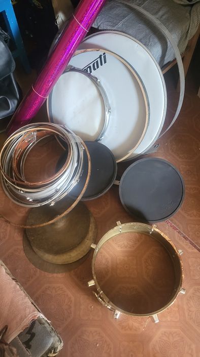 Продам залізо, пластик та ободи для барабанів ссср
