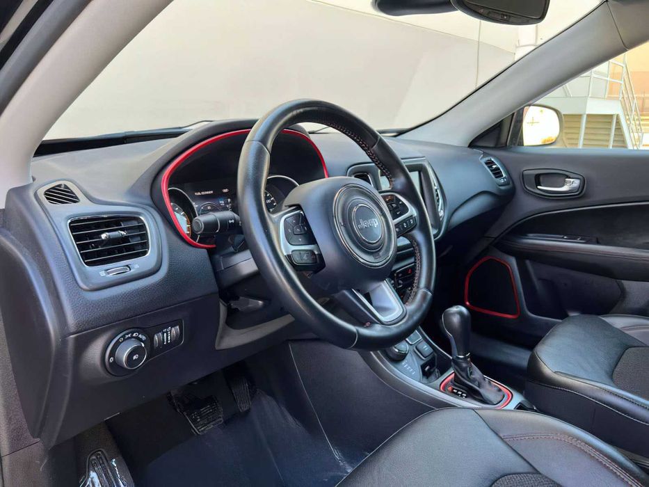 Jeep Compass Trailhawk      2021