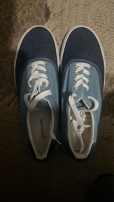 Vendo tenis n44