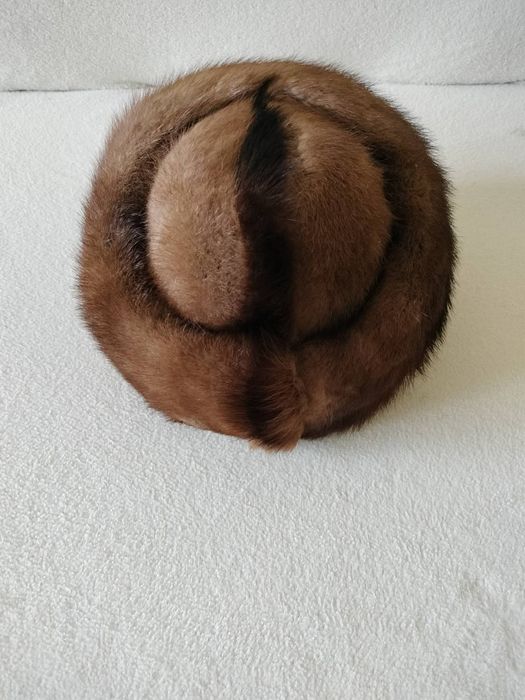 Шапка норкова жіноча.