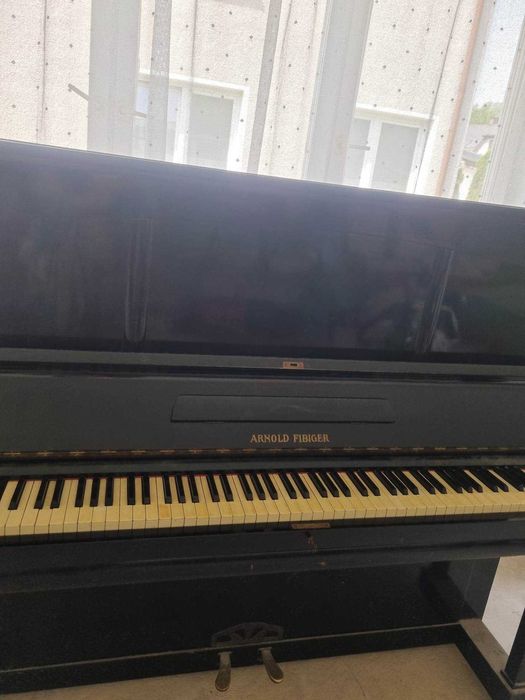 Pianino Arnold Fibiger 1942 r.