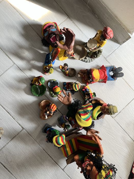 Bonecos ceramica bob marley 15uni