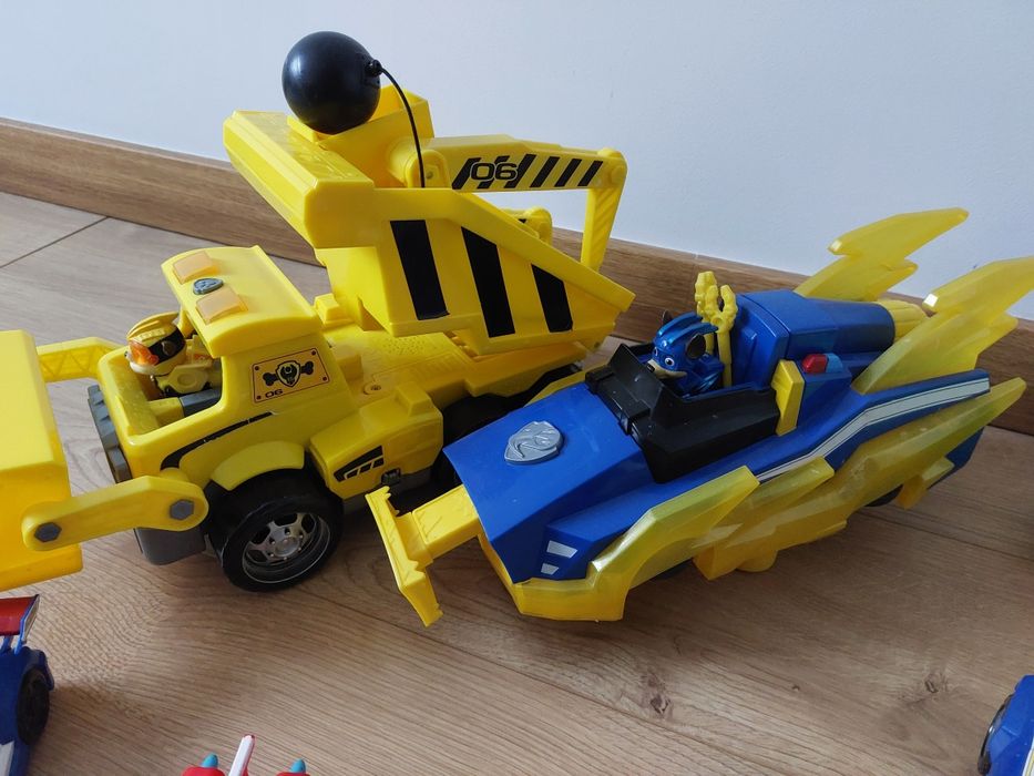 Psi patrol buldożer Rubbla i  pojazd Chase