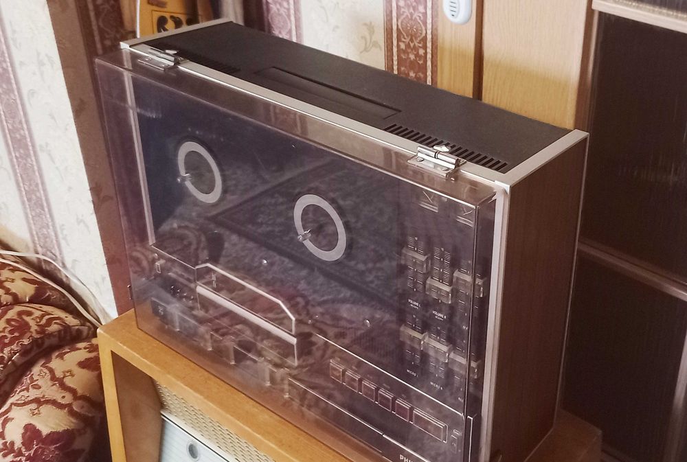 Магнітофон бабінний PHILIPS N4510, 3 мотори, 3 головки чудовий стан.