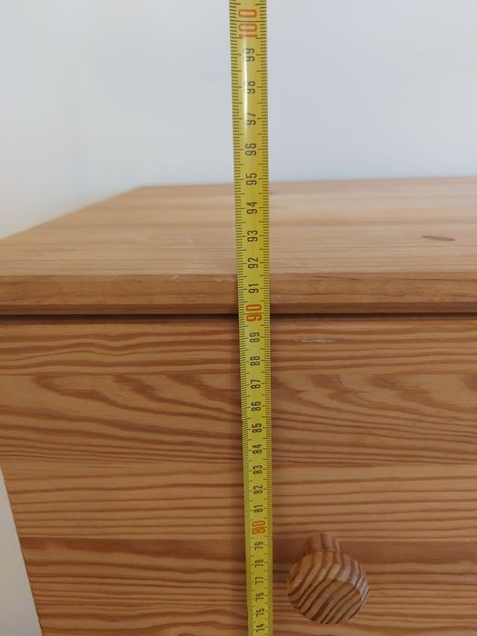 Cómoda de pinho IKEA