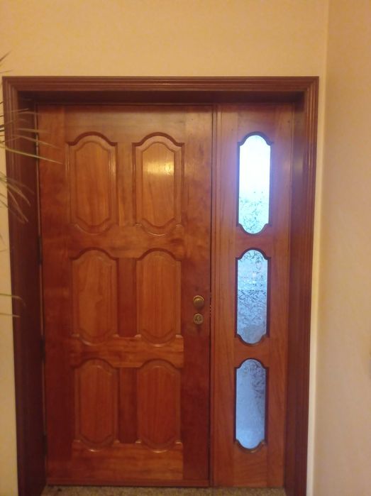 Portas em madeira faia