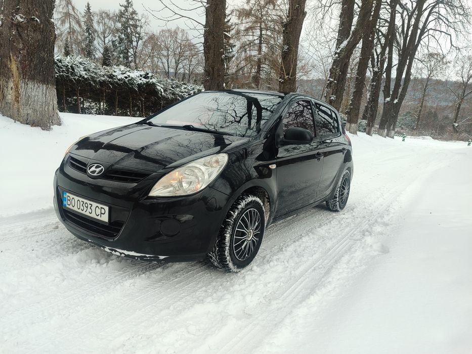 Продам  Hyundai i20 1.25 бензин