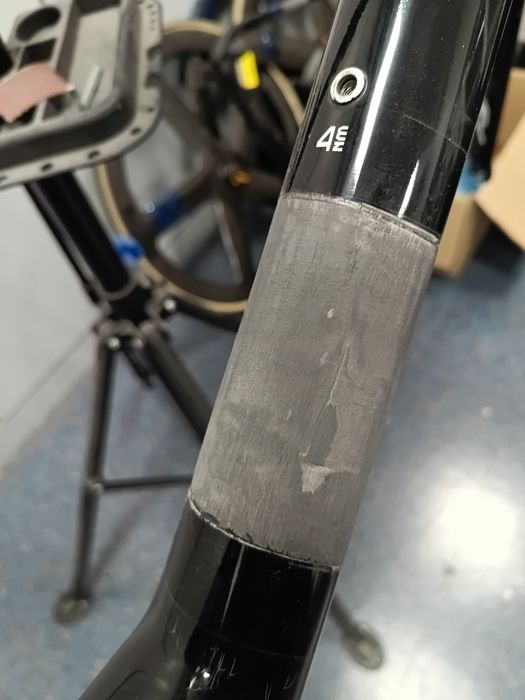 Reparação de quadros de fibra de carbono