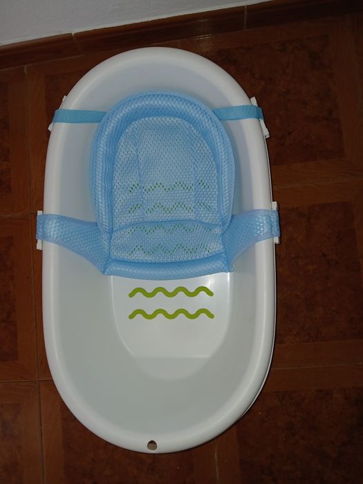 Rede de proteção para banheira de bebé