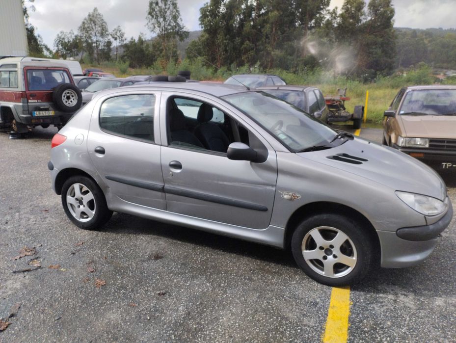 Peugeot 206 1.1 Só Para Peças