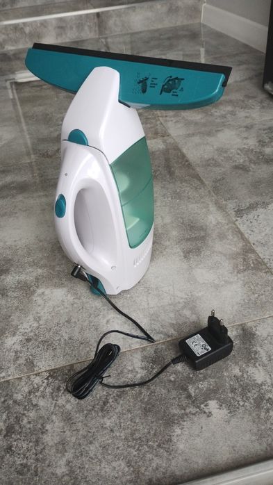 Bezprzewodowy odkurzacz do szyb i okien
Leifheit Dry & Clean