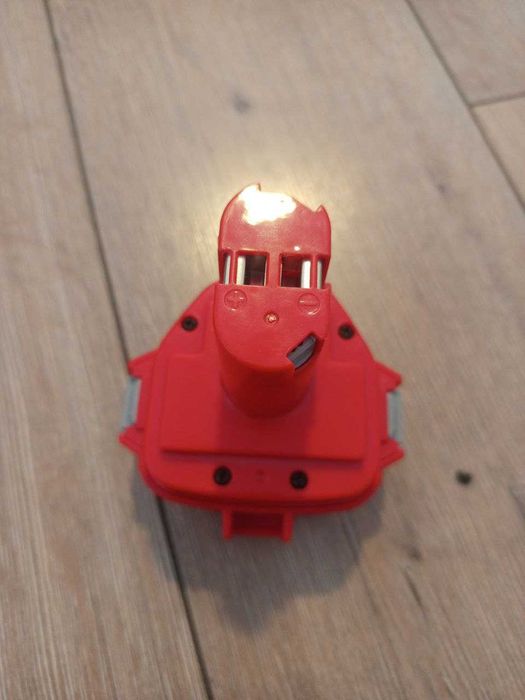 Makita 12v АКБ батарея li-ion 2.5A