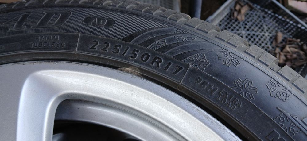 Felgi z oponami bmw 17 zima Okazja fajny stan