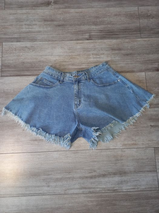 Luźne spodenki jeansowe damskie