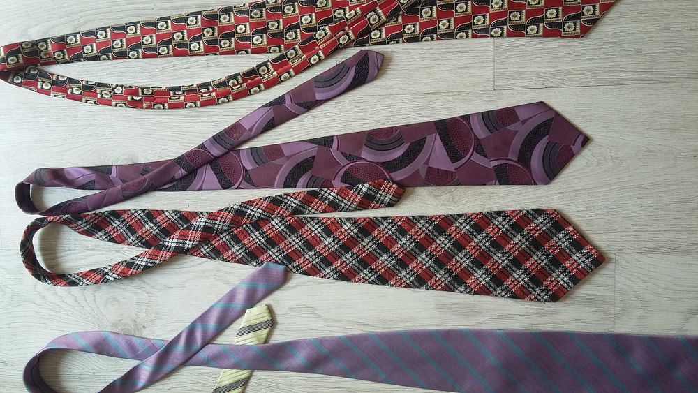 Stylowe krawaty komplet