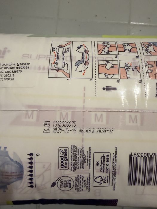 Seni Super Quatro M 10szt NOWE