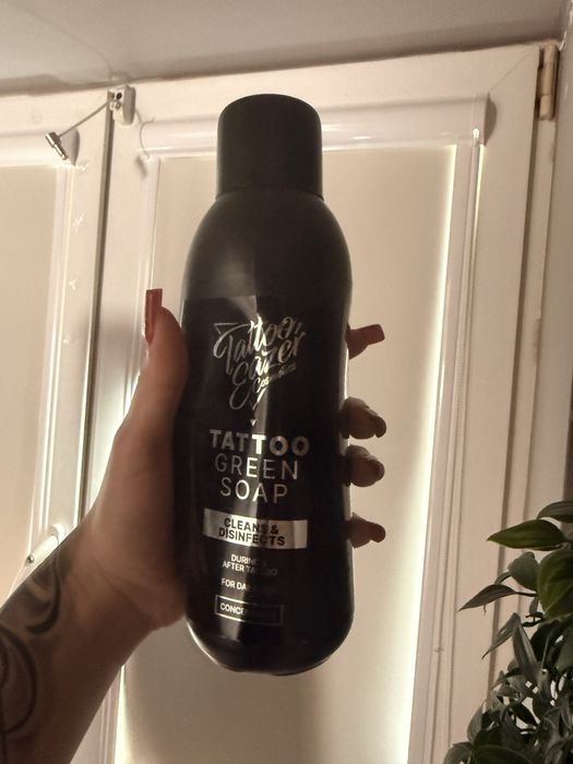 Zielone mydlo do tatuazu