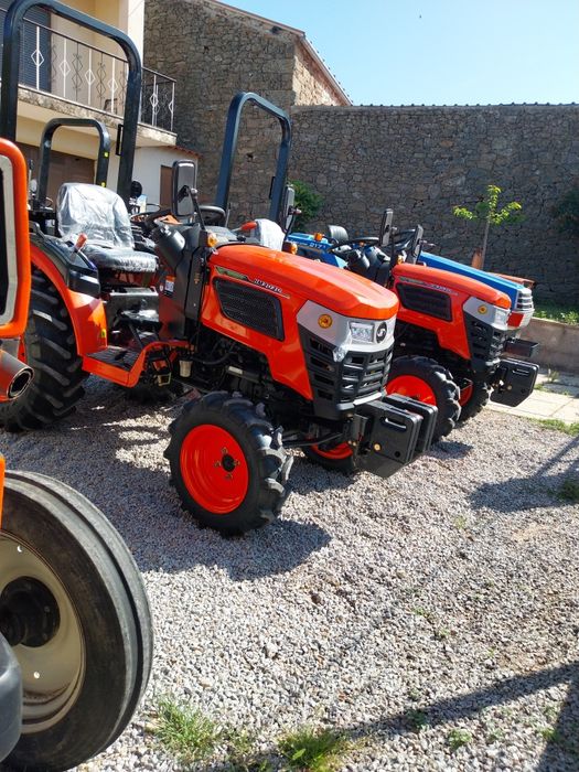 Tratores Hinomoto Novos equivalente 30CV  4CL