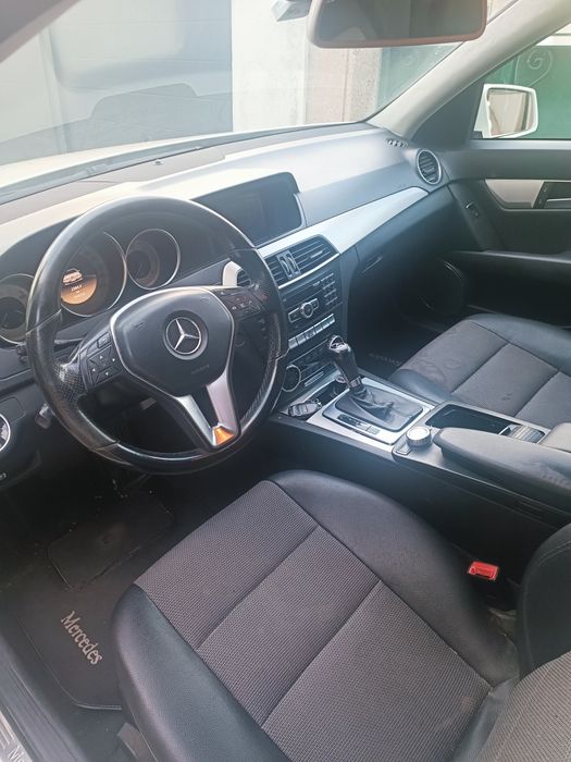 Carrinha Mercedes c220 de 2012