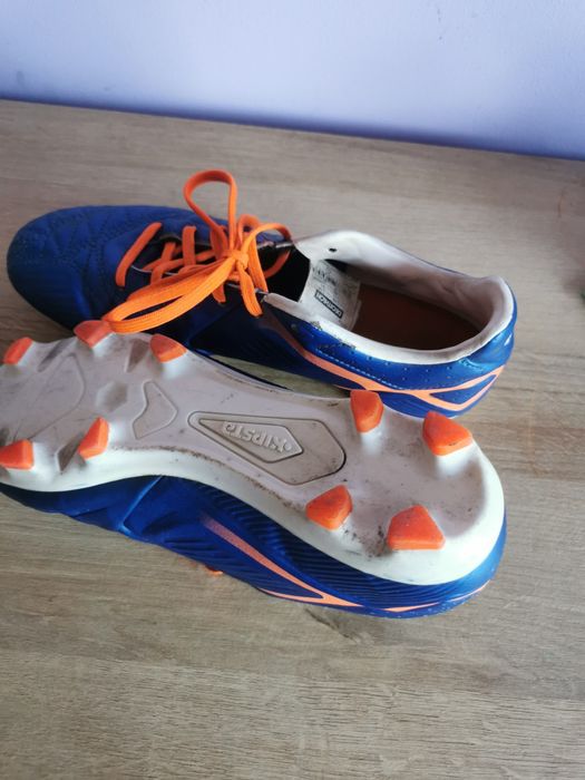 Sprzedam buty korki kipsta 36