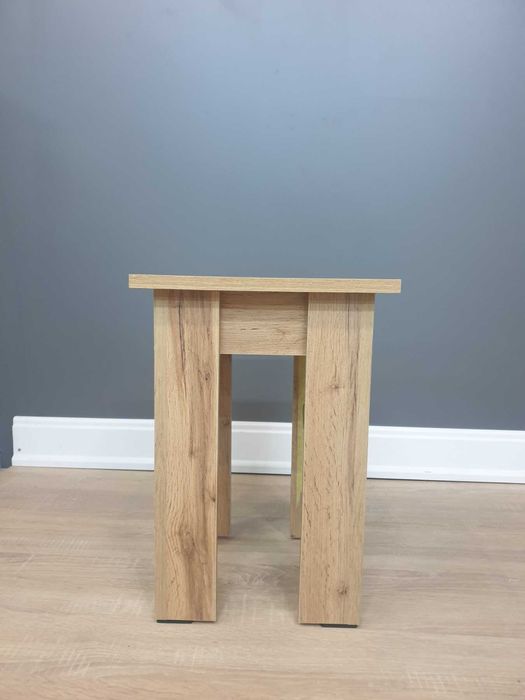 "Табурет" для обіднього столу, табурети у вітальню.Меблі для дому.