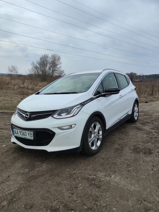 Opel Ampera-E офіційна європейка, 2018 рік. Сестра Шевроле Болт.