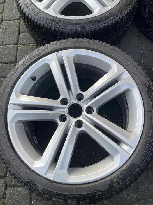 Koła, Felgi aluminiowe 5x112 18' 235/40  Volkswagen CC R-LINE jak nowe