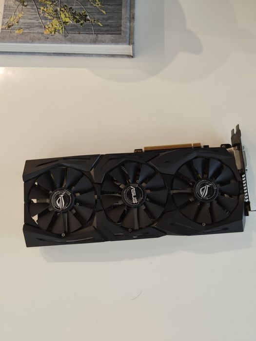 ASUS ROG Strix GTX 1060 6GB – Placa Gráfica Gaming – Excelente Estado