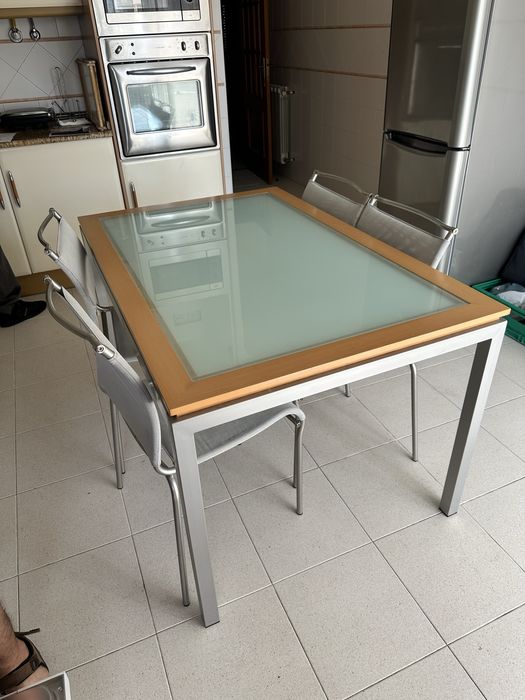 Mesa de Cozinha/Jantar Extensível com 4 Cadeiras