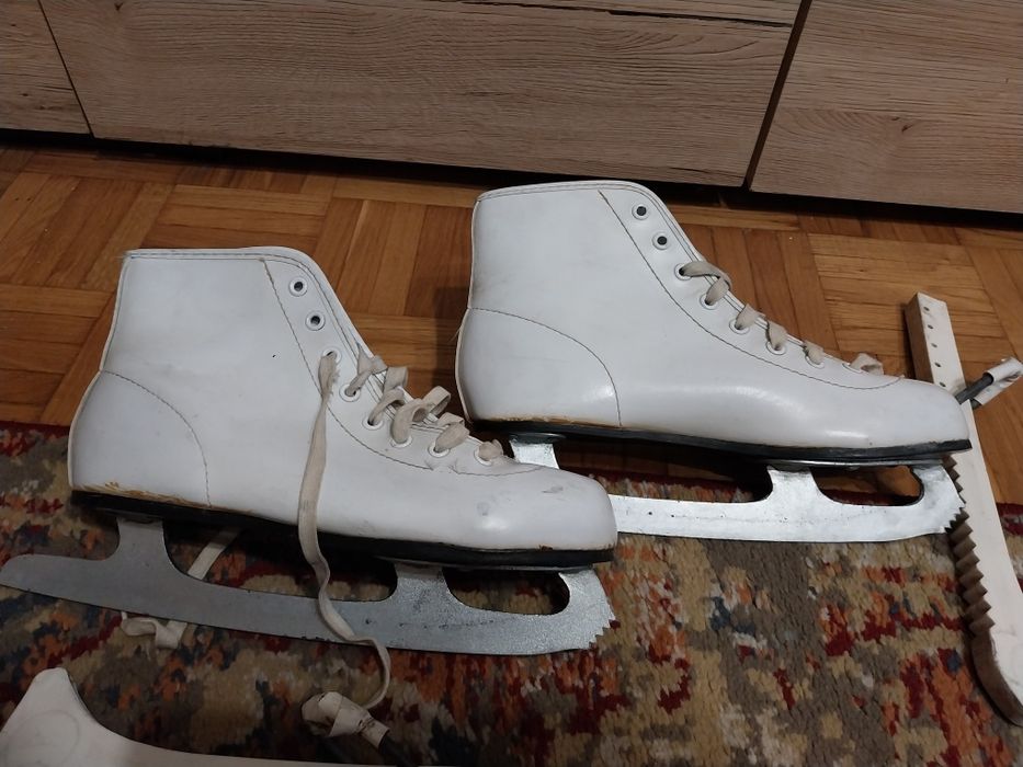 Łyżwy figurowe..