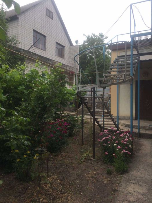 Продаж будинку в м. КАНІВ