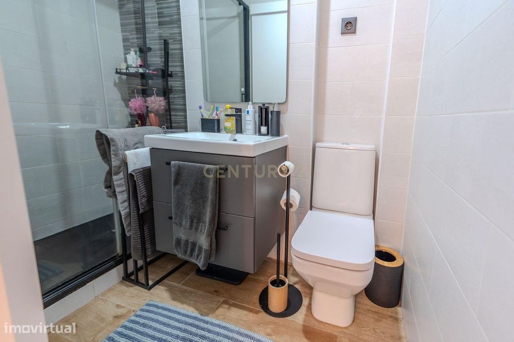 Apartamento T3 Totalmente Remodelado | 114 m² | Suite | Open Space | C