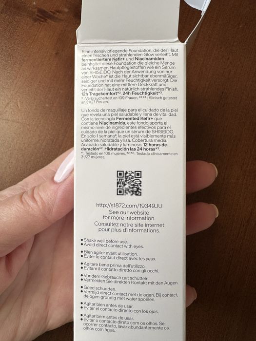 Shiseido Revitalessence Skin Glow Foundation SPF 30 PA+++