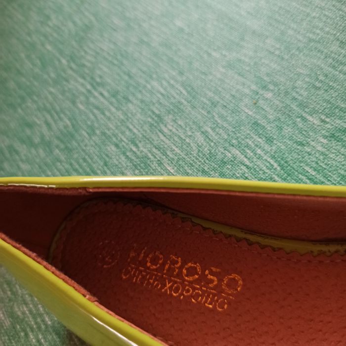 Туфельки для дівчинки