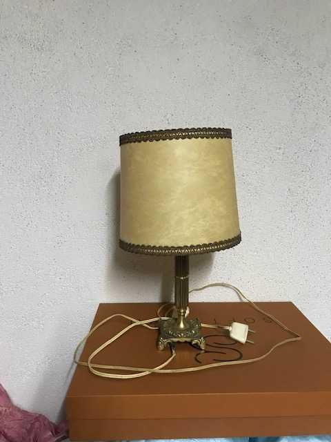 Candeeiro de Mesa de Cabeceira