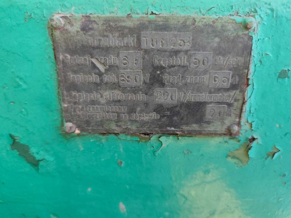 Tokarka uniwersalna TUM 25