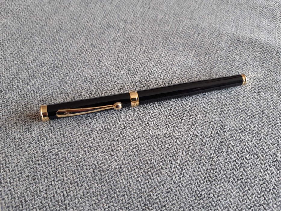 Caneta de tinta permanente