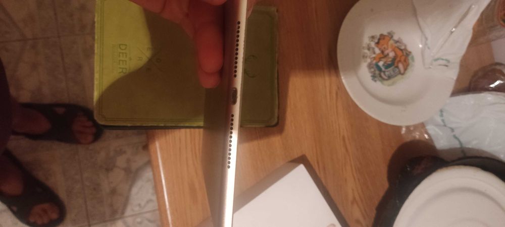 Ipad 5 2017 9.7 в хорошем состоянии