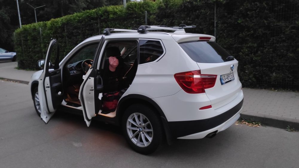 Продаю  свою  любимую  машину ! BMW X3  2012  конец  года, Салон